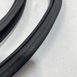 2015-2022 PORSCHE MACAN REAR LEFT OR RIGHT SIDE DOOR BODY WEATHERSTRIP SEAL