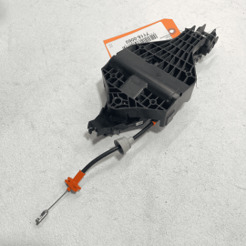 2017-2020 JAGUAR XE REAR PASSENGER SIDE EXTERIOR DOOR HANDLE BASE BRACKET O