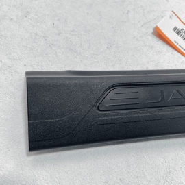 JAGUAR XE 2017-2020 FRONT PASSENGER SIDE DOOR STEP SILL SCUFF PLATE TRIM OE