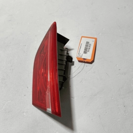 2017-2019 JAGUAR XE REAR RIGHT PASSENGER SIDE INNER TAILLIGHT LIGHT LAMP OE