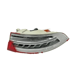 DAMAGE!  2017-2019 JAGUAR XE REAR PASSENGER SIDE OUTER TAILLIGHT LIGHT LAMP