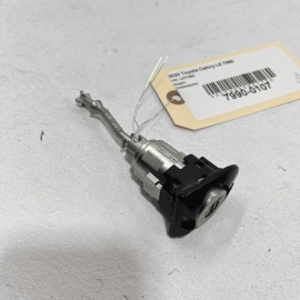 TOYOTA CAMRY 2018 - 2022 FRONT LEFT DRIVER SIDE DOOR LOCK CYLINDER OEM