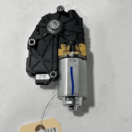 2017-2020 BMW 440i SUNROOF SHADE GLASS ROOF MOTOR DRIVE UNIT OEM