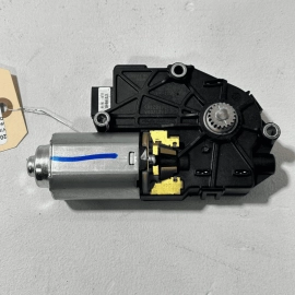 2017-2020 BMW 440i SUNROOF SHADE GLASS ROOF MOTOR DRIVE UNIT OEM