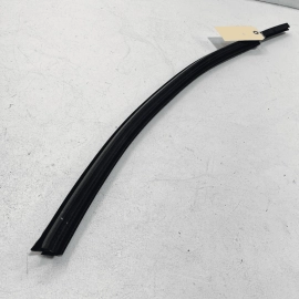 Front Left Door Window Inner Belt Weatherstrip Seal AUDI Q7 2017-2023 OEM