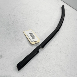 Front Left Door Window Inner Belt Weatherstrip Seal AUDI Q7 2017-2023 OEM