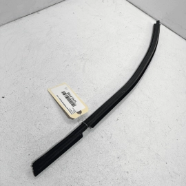 Front Left Door Window Inner Belt Weatherstrip Seal AUDI Q7 2017-2023 OEM