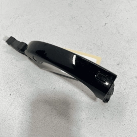 Front Left Exterior Door Handle Keyless Touch AUDI Q7 2017-2023 OEM