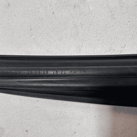 BMW XDRIVE 430I 2017-2020 FRONT PASSENGER SIDE DOOR WINDOW RUN CHANNEL SEAL