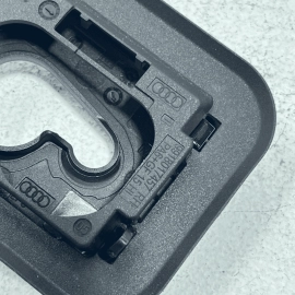 2017 - 2019 AUDI Q7 RIGHT PASSENGER SIDE HEADLINING ROOF COVER BEZEL TRIM O