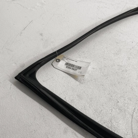 2018 - 2023 TOYOTA CAMRY FRONT PASSENGER SIDE WINDOW GLASS RUN CHANNEL SEAL