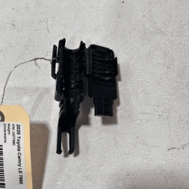 TOYOTA CAMRY 2018-2023 FUEL TUBE HOSE PIPE CLAMP BRACKET OEM TOYOTA CAMRY 2018-2023 FUEL TUBE HOSE PIPE CLAMP BRACKET OEM