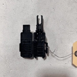 TOYOTA CAMRY 2018-2023 FUEL TUBE HOSE PIPE CLAMP BRACKET OEM TOYOTA CAMRY 2018-2023 FUEL TUBE HOSE PIPE CLAMP BRACKET OEM