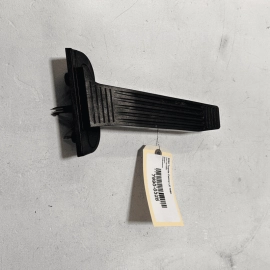 TOYOTA CAMRY 2018 - 2022 GAS PEDAL ACCELERATOR THROTTLE SENSOR PAD OEM