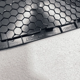 2017 - 2019 AUDI Q7 PREMIUM DASH DASHBOARD CENTER SPEAKER GRILLE COVER TRIM 2017 - 2019 AUDI Q7 PREMIUM DASH DASHBOARD CENTER SPEAKER GRILLE COVER TRIM