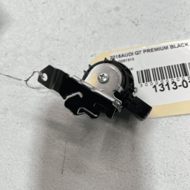 2017-2023 AUDI Q7 WINDSHIELD LEFT DRIVER SIDE A PILLAR LOWER TWEETER SPEAKE