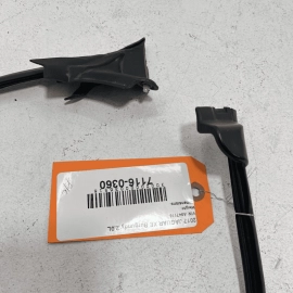 DEFECT 2017 - 2019 JAGUAR XE FRONT LEFT DRIVER SIDE DOOR Upper Weather-Stri