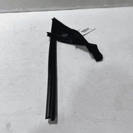 2017-2020 BMW 430i F36 FRONT LEFT DRIVER SIDE DOOR WINDOW RUN CHANNEL SEAL 