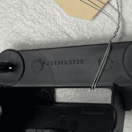 Courtesy Lamp Cover Front Right Seat OEM A2519183730 06-12 MERCEDES-BENZ GL