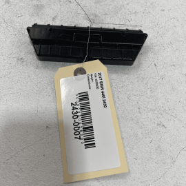 2017-2020 BMW M440i F32 F36 DASH STORAGE COMPARTMENT RETAINER PLATE BRACKET