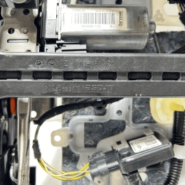 2017-2019 JAGUAR XE Front Right Passenger Seat Lower Track Frame OEM