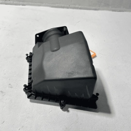 2017-2019 JAGUAR XE XF F-PACE UPPER ENGINE AIR INTAKE CLEANER FILTER BOX OE