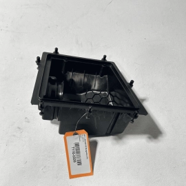 2017-2019 JAGUAR XE XF F-PACE UPPER ENGINE AIR INTAKE CLEANER FILTER BOX OE
