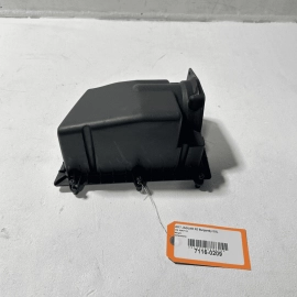 2017-2019 JAGUAR XE XF F-PACE UPPER ENGINE AIR INTAKE CLEANER FILTER BOX OE