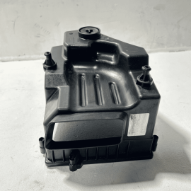 2017-2019 JAGUAR XE XF F-PACE LOWER ENGINE AIR INTAKE CLEANER FILTER BOX OE