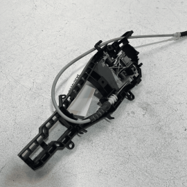 2017-2020 BMW 440I 430I FRONT PASSENGER DOOR EXTERIOR HANDLE BASE BRACKET O