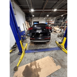 2017 - 2019 AUDI Q7 FRONT LEFT OR RIGHT UNDER SEAT FLOOR COVER CAP TRIM OEM 2017 - 2019 AUDI Q7 FRONT LEFT OR RIGHT UNDER SEAT FLOOR COVER CAP TRIM OEM