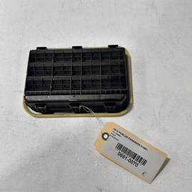 2010-16 PORSCHE PANAMERA S REAR RIGHT PASSENGER DRAFTER PRESSURE VENT GRILL