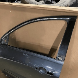 2009-2017 GMC ACADIA Chevrolet Traverse FRONT LEFT DRIVER SIDE DOOR SHELL O