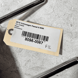 VOLKSWAGEN PASSAT 2016-2018 FRONT SEAT RIGHT OR LEFT SIDE HEAD REST HEADRES