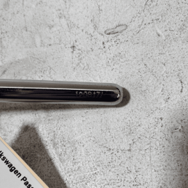 VOLKSWAGEN PASSAT 2016-2018 FRONT SEAT RIGHT OR LEFT SIDE HEAD REST HEADRES