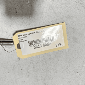 VOLKSWAGEN PASSAT 2016-2018 FRONT SEAT RIGHT OR LEFT SIDE HEAD REST HEADRES