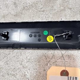 VOLKSWAGEN PASSAT 2016-2019 FRONT DRIVER SIDE DOOR PANEL MOLDING TRIM COVER VOLKSWAGEN PASSAT 2016-2019 FRONT DRIVER SIDE DOOR PANEL MOLDING TRIM COVER