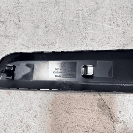 VOLKSWAGEN PASSAT 2016-2019 FRONT DRIVER SIDE DOOR PANEL MOLDING TRIM COVER VOLKSWAGEN PASSAT 2016-2019 FRONT DRIVER SIDE DOOR PANEL MOLDING TRIM COVER