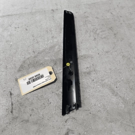 VOLKSWAGEN PASSAT 2016-2019 FRONT DRIVER SIDE DOOR PANEL MOLDING TRIM COVER VOLKSWAGEN PASSAT 2016-2019 FRONT DRIVER SIDE DOOR PANEL MOLDING TRIM COVER