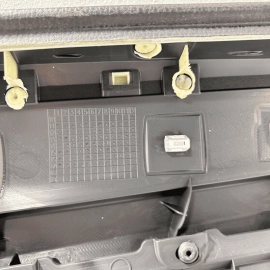 VOLKSWAGEN PASSAT 2012-2018 FRONT LEFT DRIVER SIDE INTERIOR DOOR PANEL TRIM
