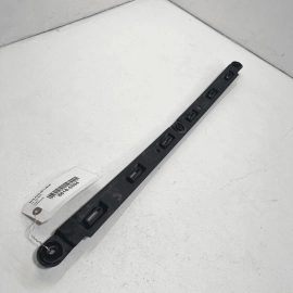REAR BUMPER CENTER GUIDE SUPPORT BRACKET 2011-2014 AUDI A8 L QUATTRO OEM