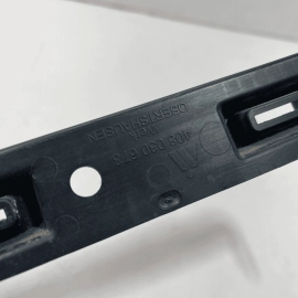 REAR BUMPER CENTER GUIDE SUPPORT BRACKET 2011-2014 AUDI A8 L QUATTRO OEM