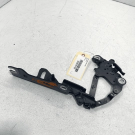 2017 - 2020  BMW 440i FRONT LEFT DRIVER SIDE HOOD BONET HINGE SUPPORT OEM