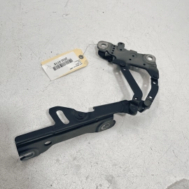 2017 - 2020  BMW 440i FRONT RIGHT PASSENGER SIDE HOOD BONET HINGE SUPPORT O