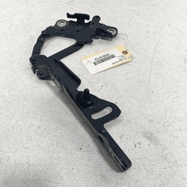 2017 - 2020  BMW 440i FRONT RIGHT PASSENGER SIDE HOOD BONET HINGE SUPPORT O