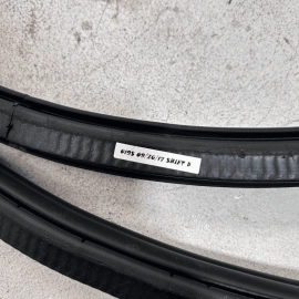 VOLKSWAGEN PASSAT 2012-2022 FRONT PASSENGER SIDE DOOR BODY WEATHERSTRIP SEA VOLKSWAGEN PASSAT 2012-2022 FRONT PASSENGER SIDE DOOR BODY WEATHERSTRIP SEA