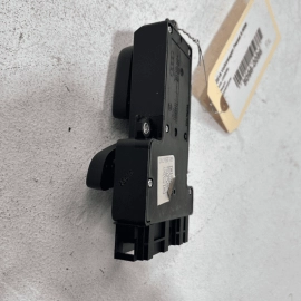VOLKSWAGEN PASSAT 2012-2022 FRONT DRIVER SIDE SEAT ADJUSTMENT CONTROL SWITC