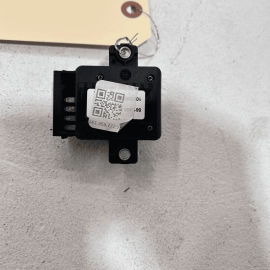 VOLKSWAGEN PASSAT 2012-2022 FRONT LEFT DRIVER SIDE SEAT LUMBAR SWITCH OEM VOLKSWAGEN PASSAT 2012-2022 FRONT LEFT DRIVER SIDE SEAT LUMBAR SWITCH OEM