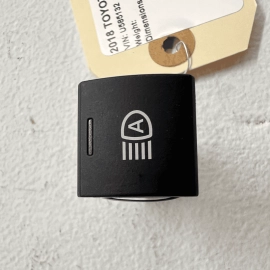 2018 Toyota Camry XSE Dash Auto Headlight Light Switch Control Unit OEM