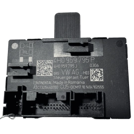 2013-16 Porsche Panamera Rear Right Passenger Side Door Control Module Unit